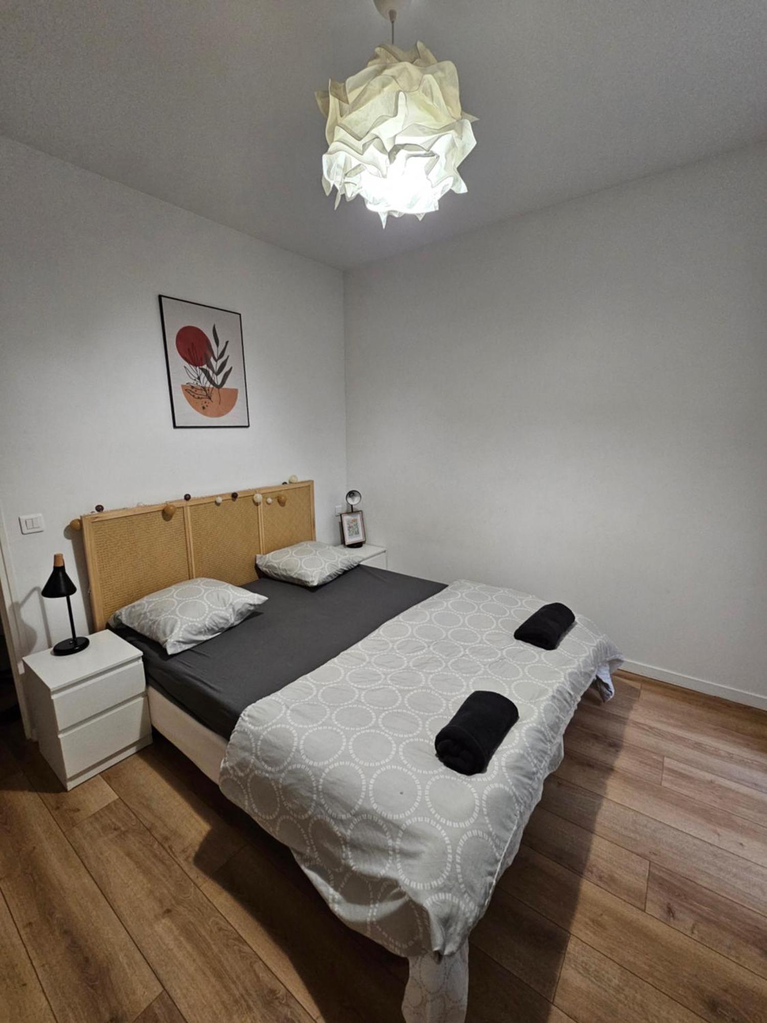 *Appartement Moderne/2 Minutes Du Metro* Сент-Уан Экстерьер фото
